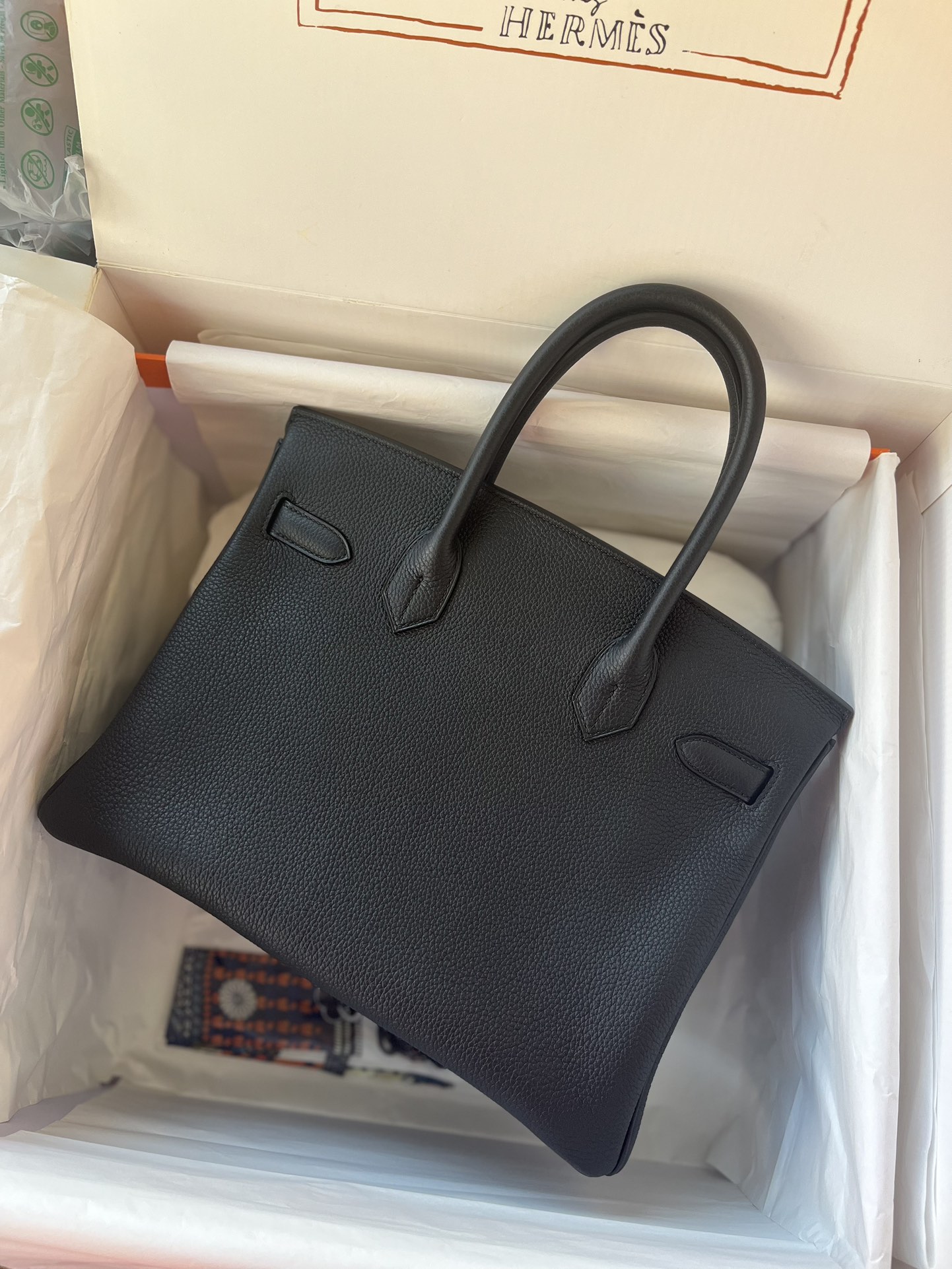 Birkin 30cm black with gold buckle Togo leather Top calfskin Real shooting Quality visible to the naked eye