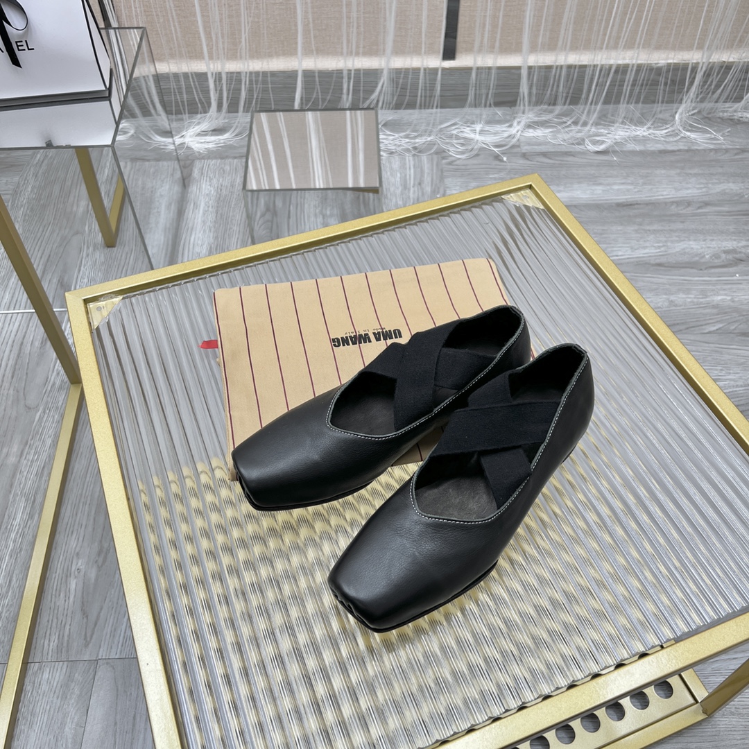 𝐔𝐌𝐀 𝐖𝐀𝐍𝐆｜𝟐𝟎𝟐𝟑/𝐒𝐒 𝐧𝐞𝐰  UMA WANG classic models retro do old ballet shoes
