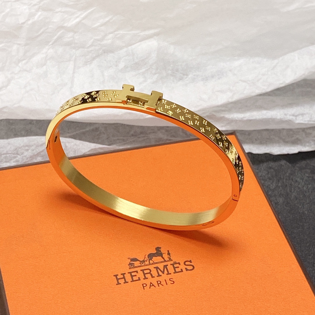 Hermes bracelet