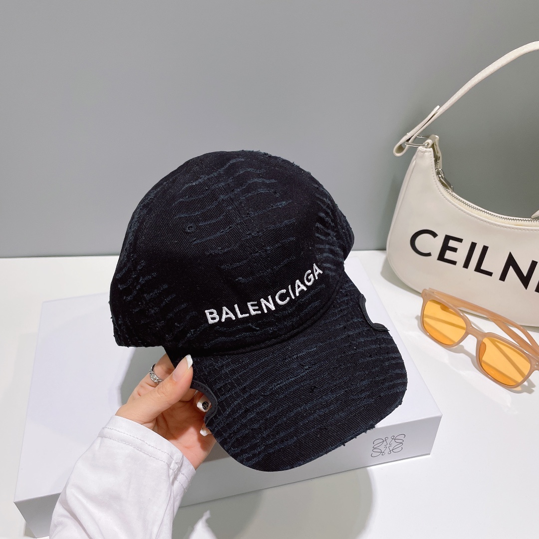 Balenciagabaseball cap