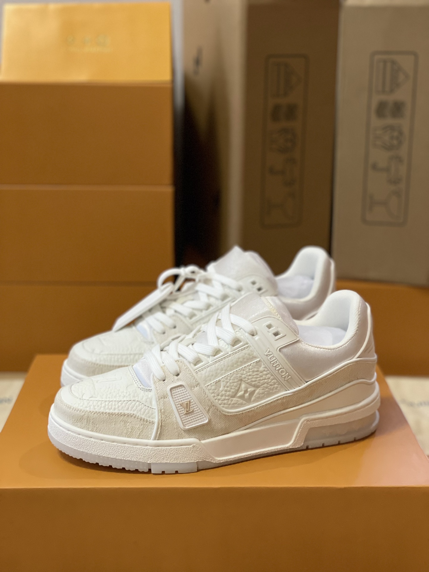 Louis Vuitton Trainer Couples Style 1A8FN8