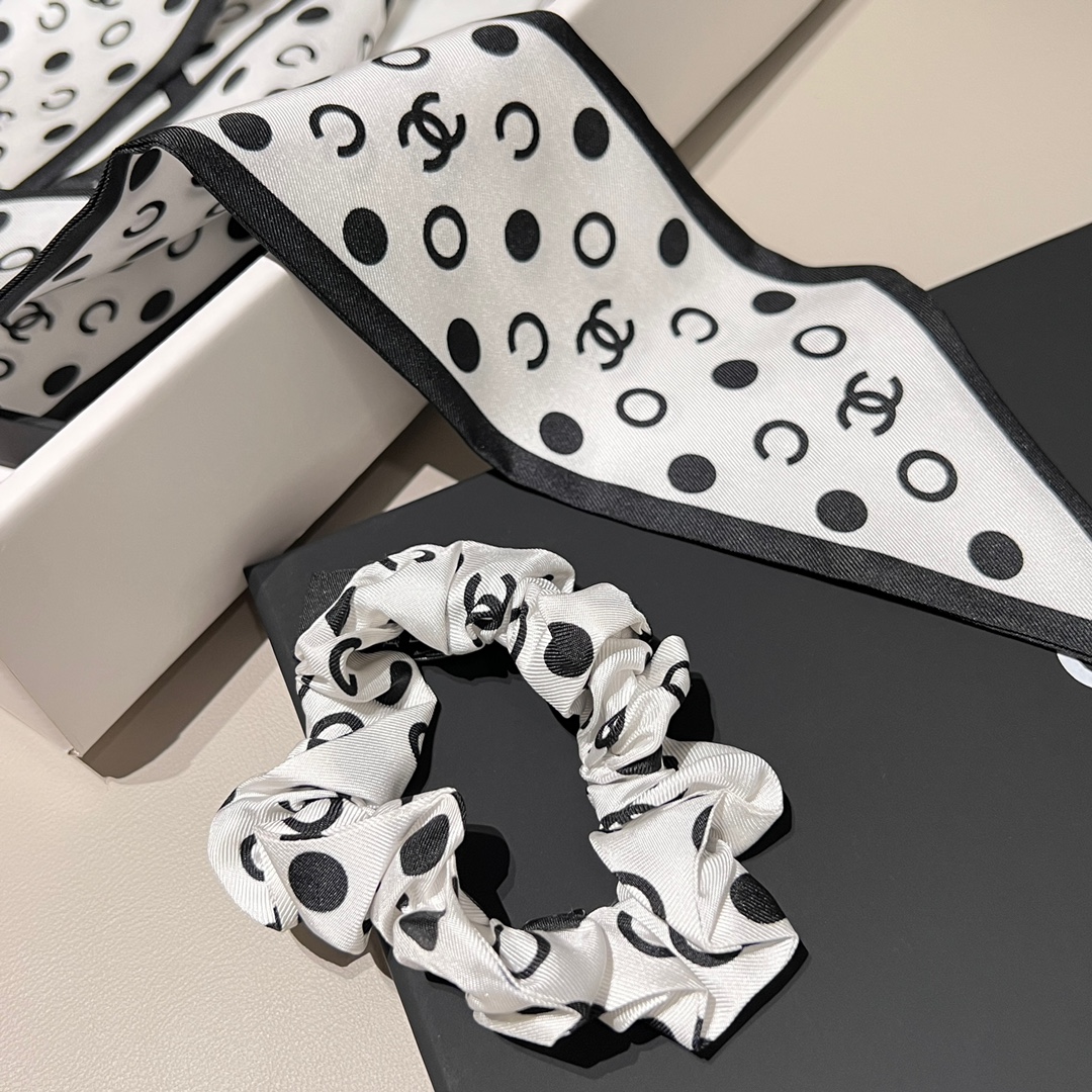 𝐂𝐡𝐚𝐧𝐞𝐥 