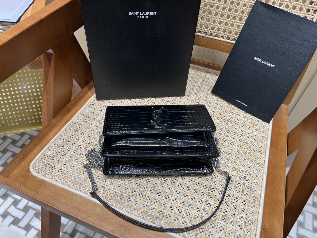 SAINT LAURENT #𝑺𝒖𝒏𝒔𝒆𝒕 𝑾𝒐𝒄#533026 original leather E.JD