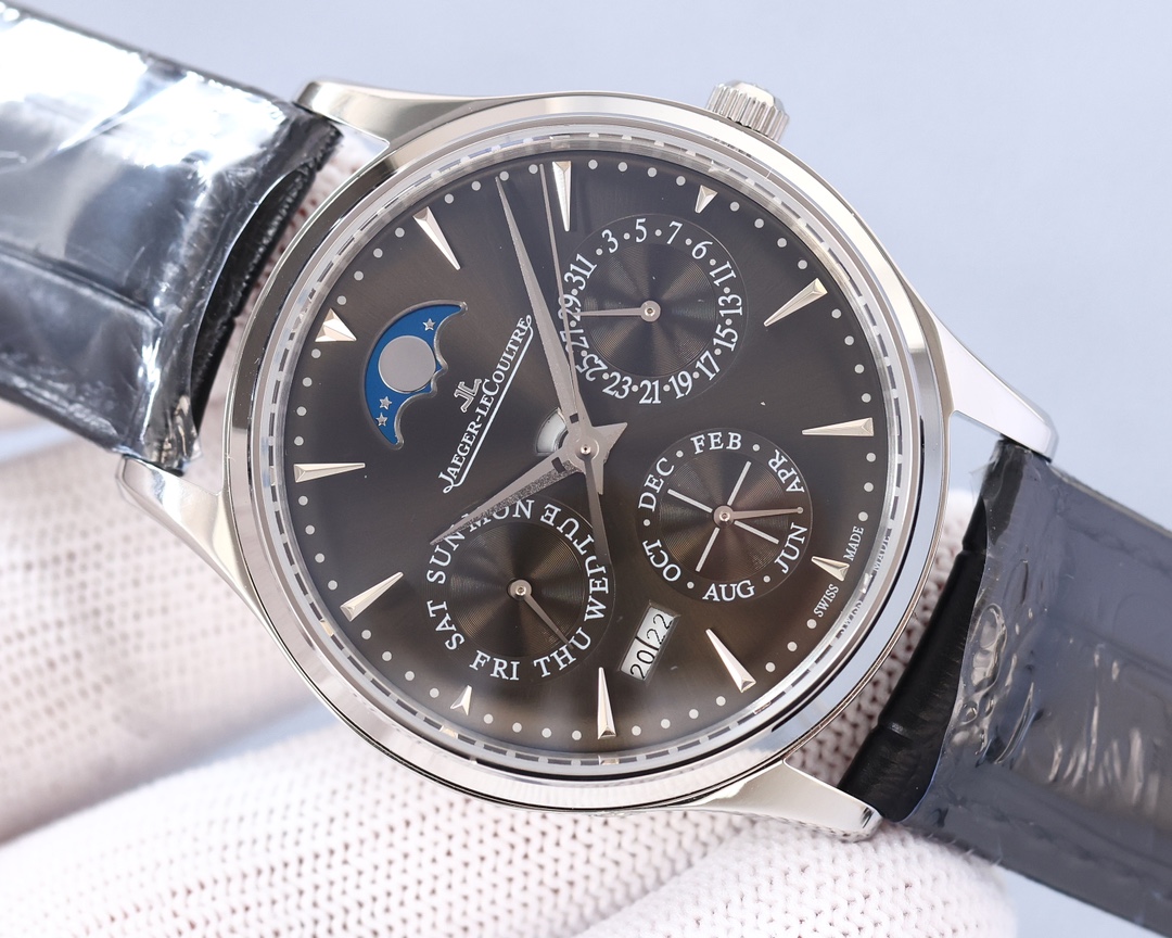 Jaeger-LeCoultre Flip Full Diamond Collection