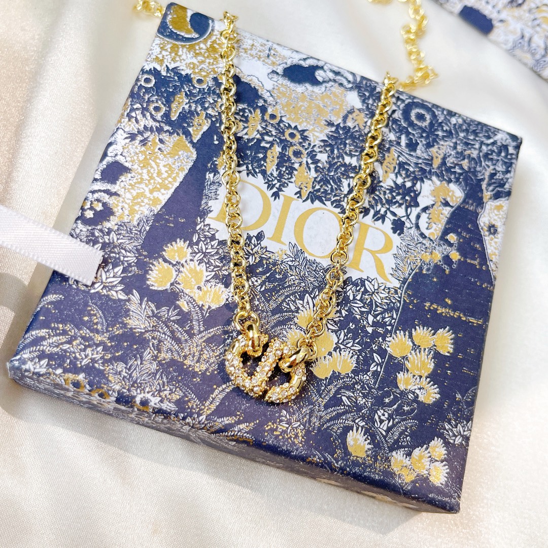 Dior necklace