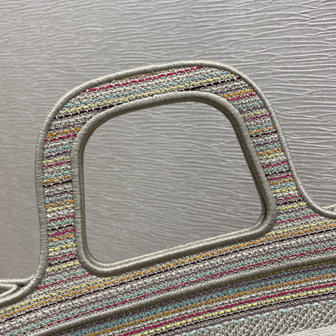 Mini Colorful Stripes Tote's latest stripes collection