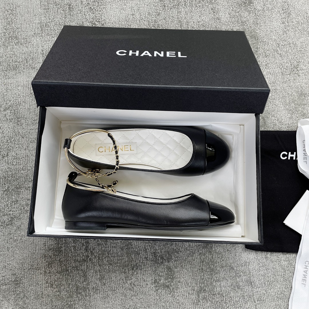 CHANEL 22 years of the latest models of a unique temperament of a ballet shoe zinc alloy half-ring iron ring design