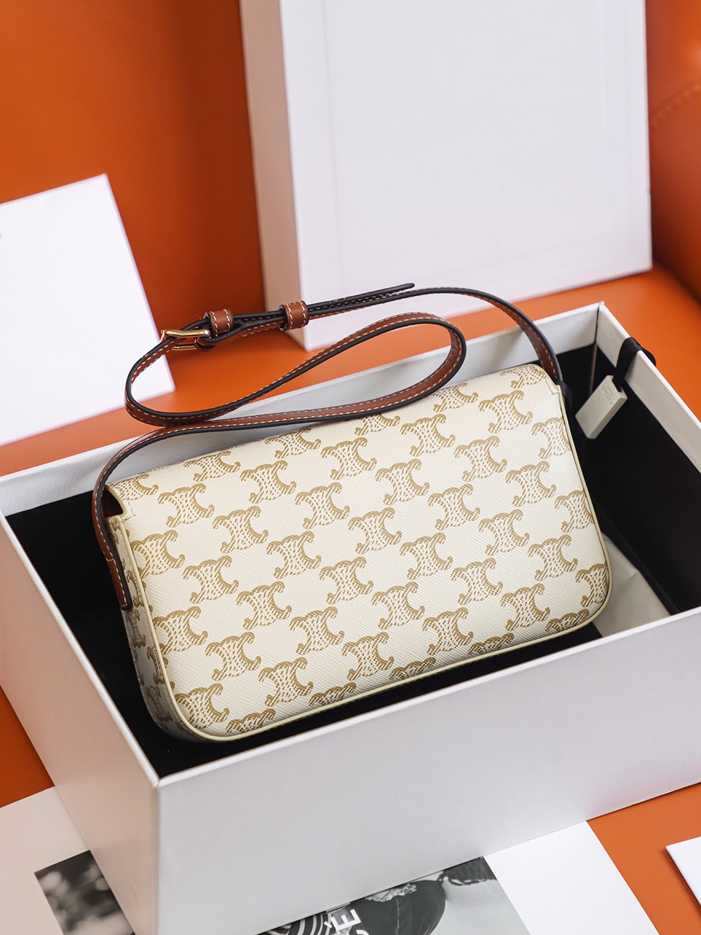 𝐂𝐞𝐥𝐢𝐧𝐞 𝙏𝙍𝙄𝙊𝙈𝙋𝙃𝙀 Arc de Triomphe #194142