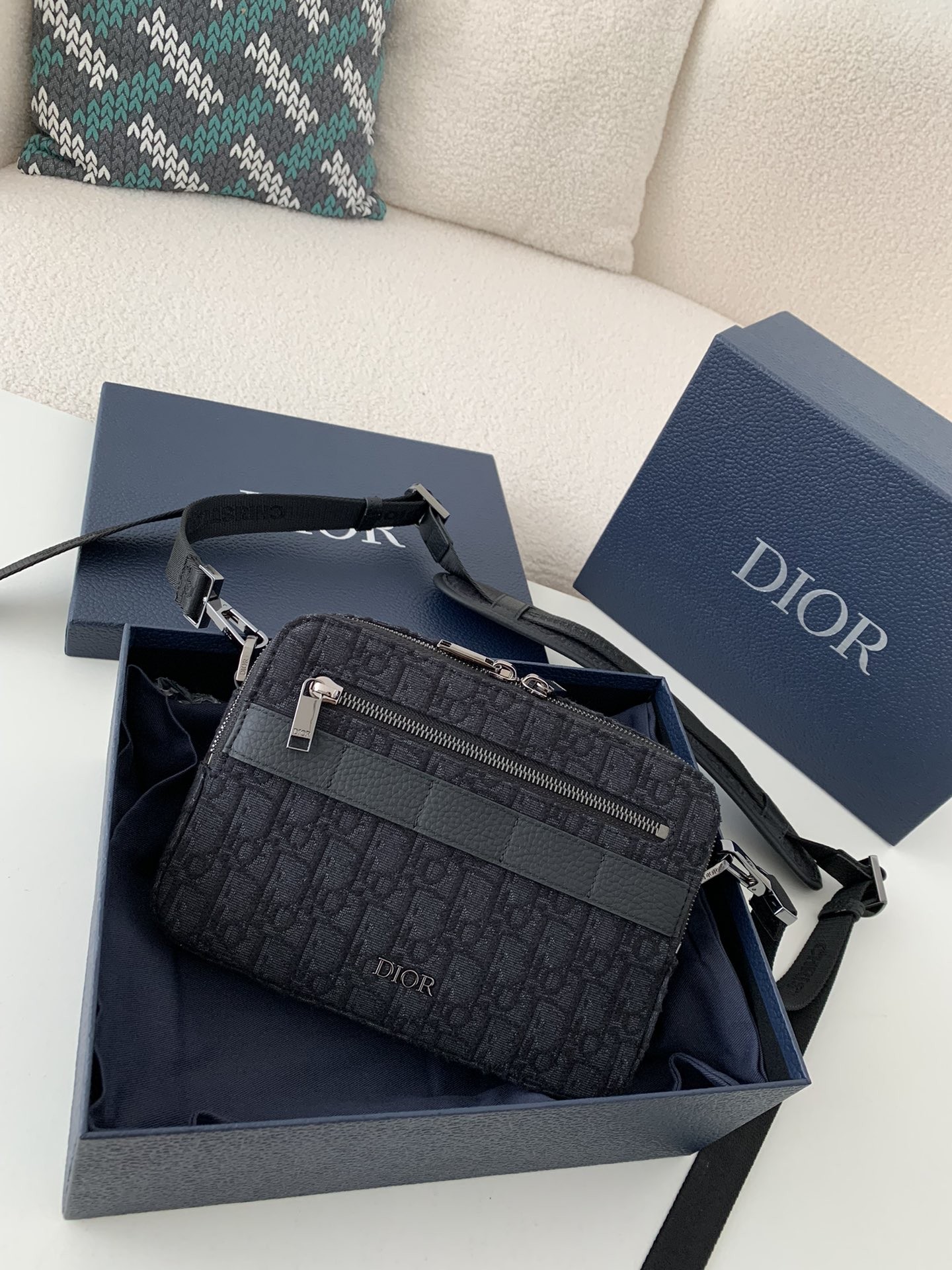 DIOR Men's SAFARI Messenger Bag, Top Quality Size: 22 * 15 * 6cm
