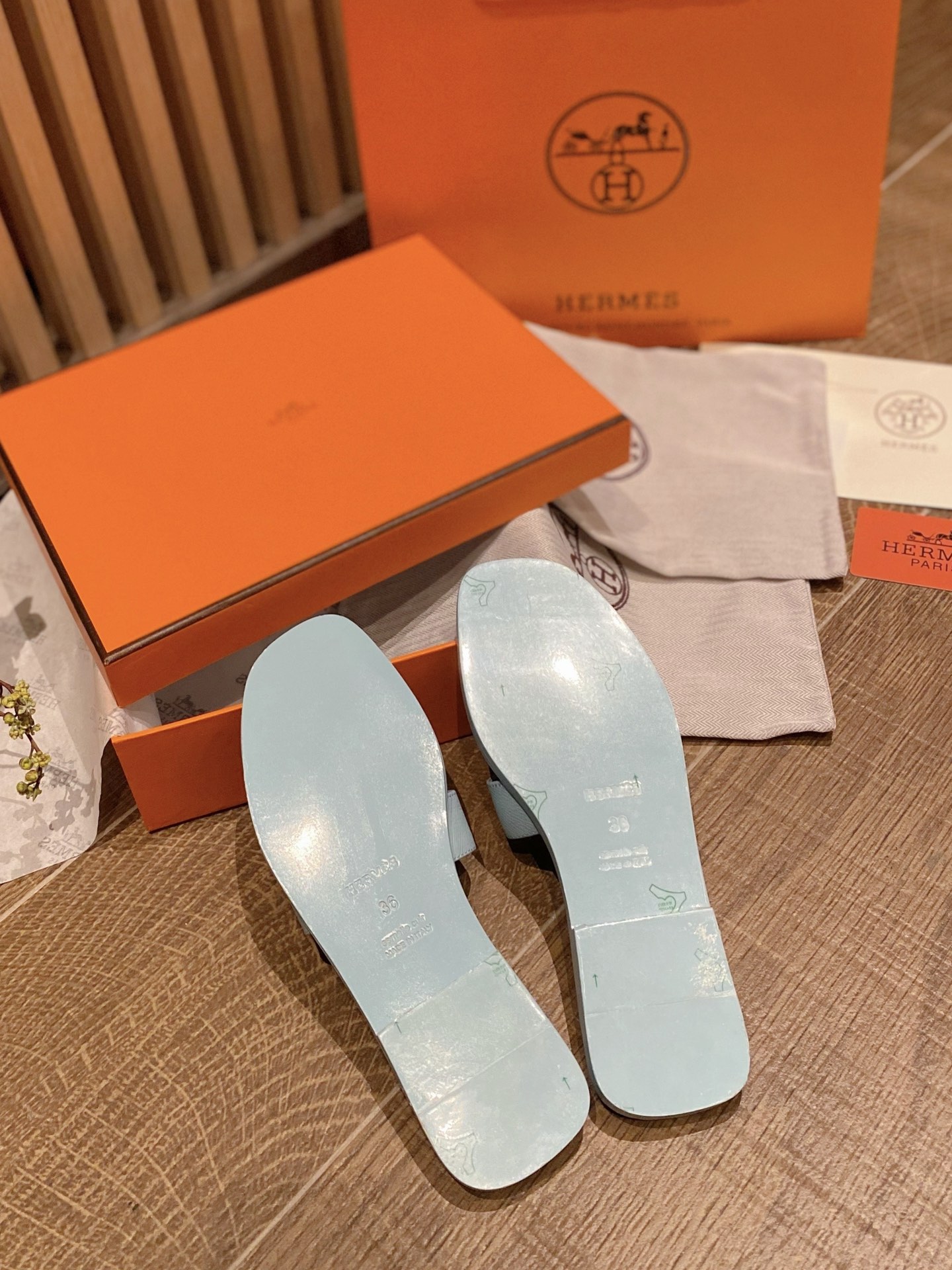 Hermes new revision of the first layer of cowhide