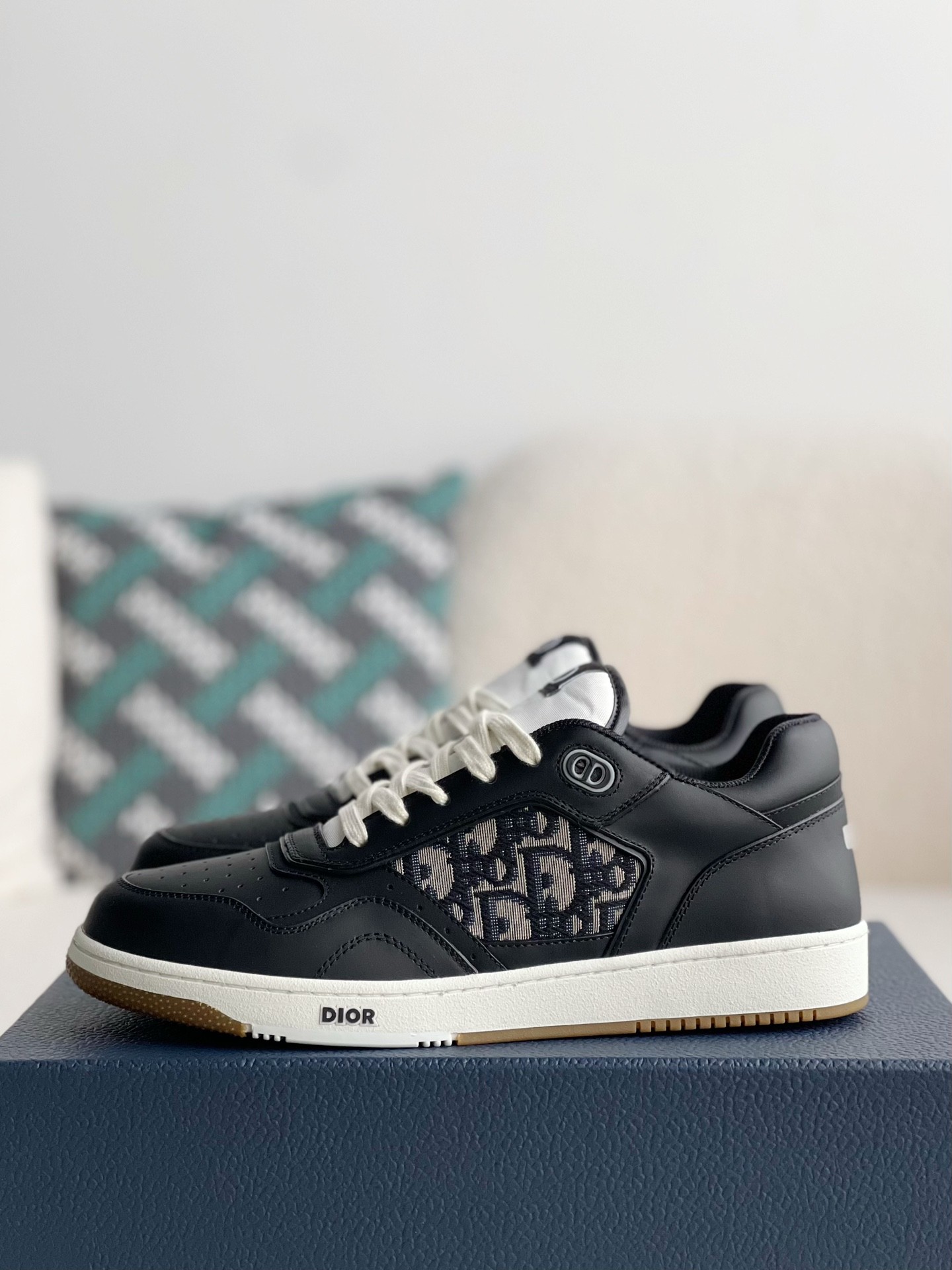 DIOR HIGH LEVEL B27 Sneaker