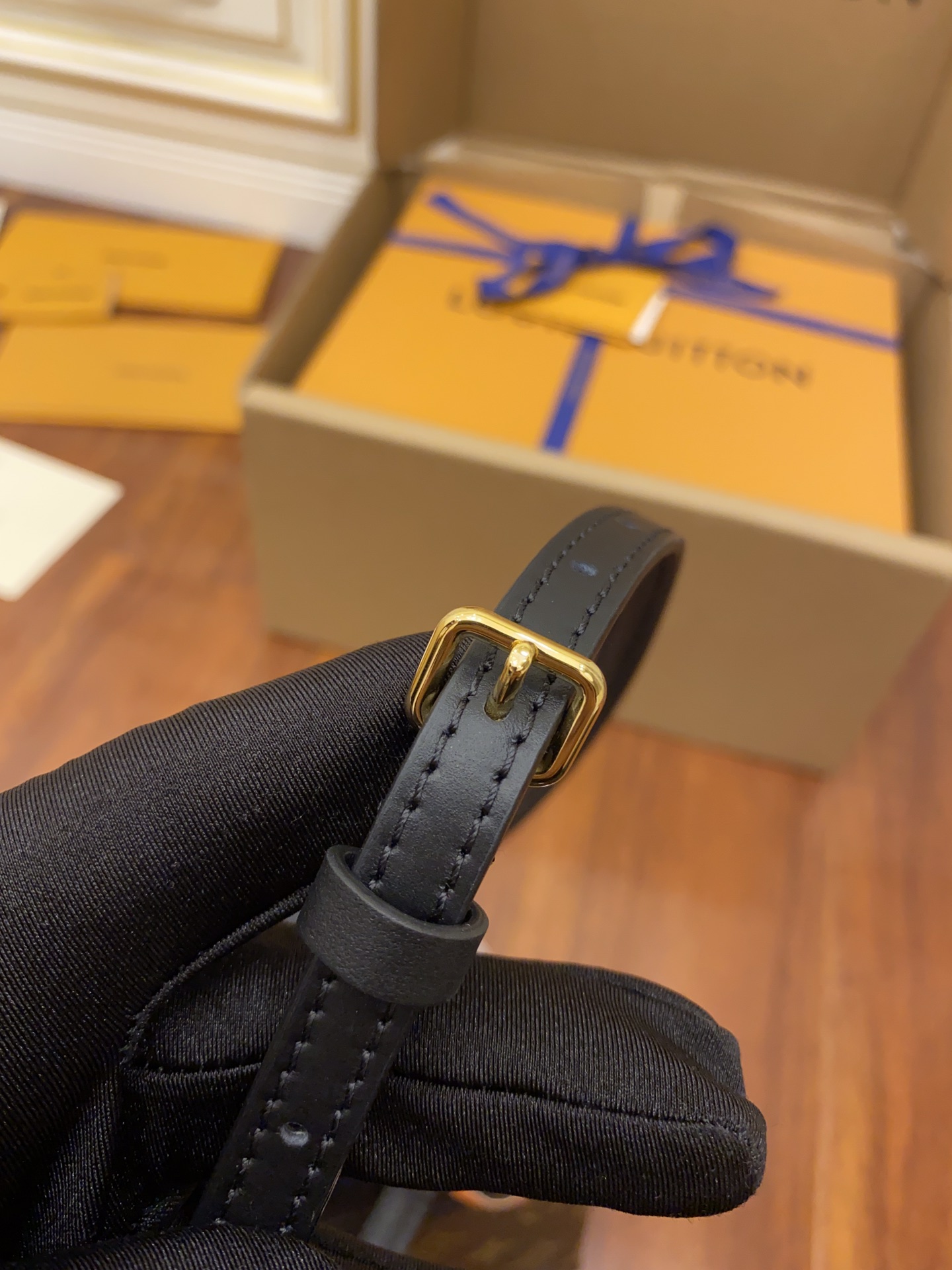 Louis Vuitton M44141