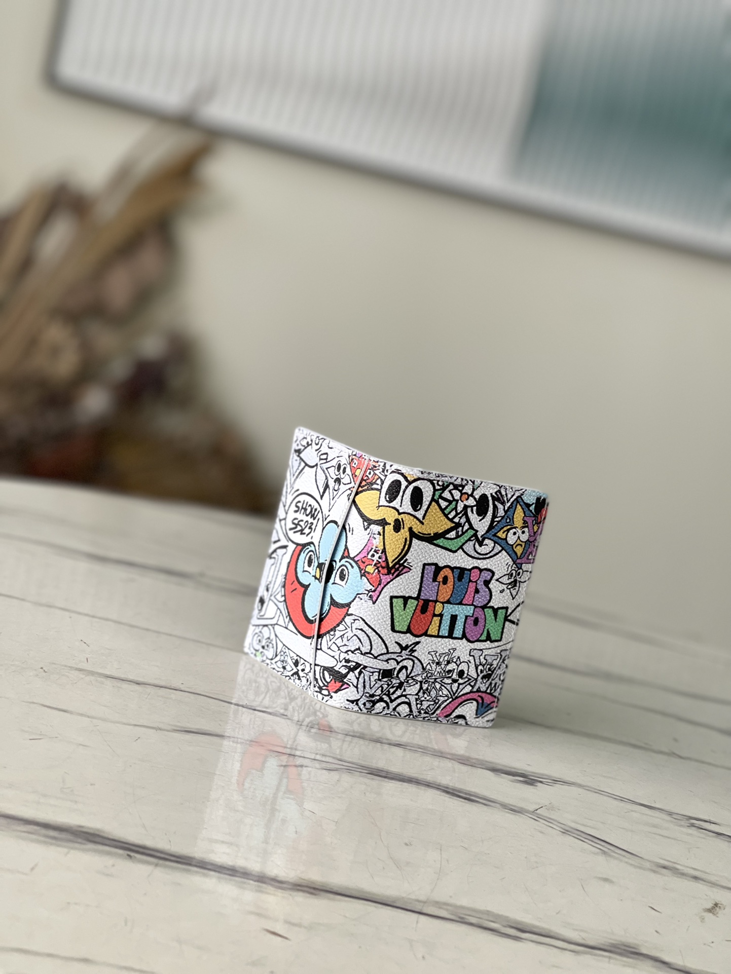 𝐋𝐎𝐔𝐈𝐒 𝐕𝐔𝐈𝐓𝐓𝐎𝐍    M82024