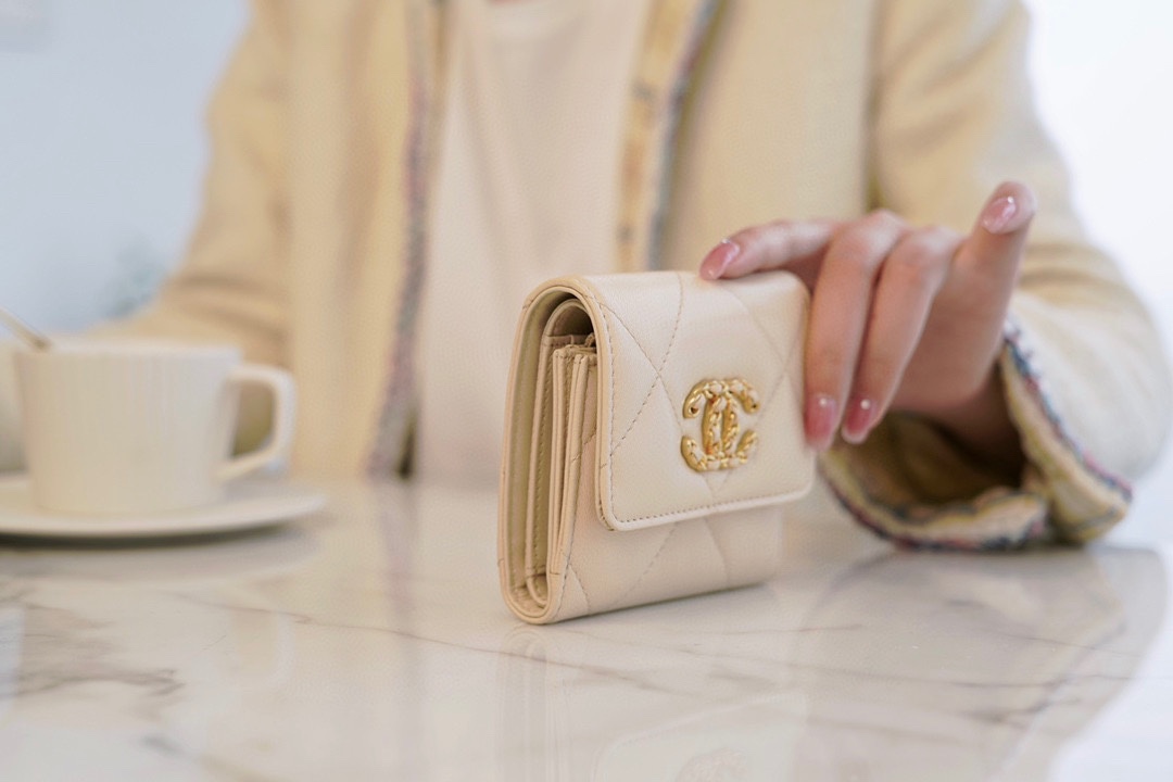 𝗖𝗛𝗔𝗘𝗡𝗟✦In goatskin leather🐐 19 Series Short Clip Milk Tea Apricot