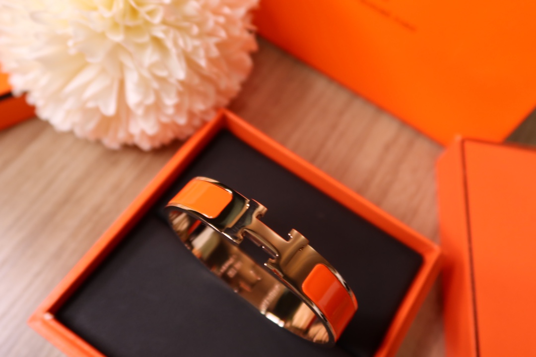 Hermes bracelet