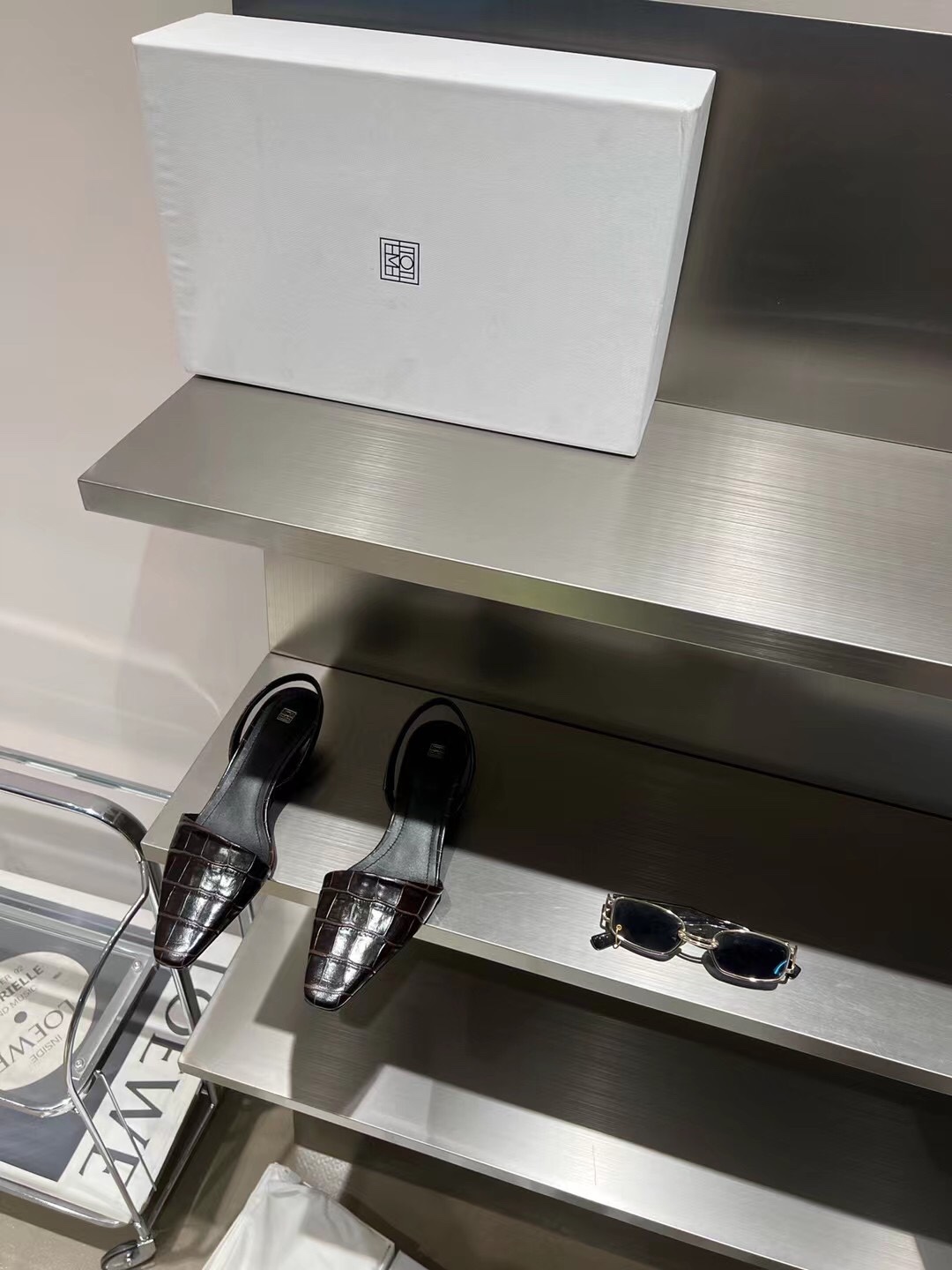 Toteme | 𝟐𝟎𝟐𝟏/𝐒𝐒 𝐧𝐞𝐰   Minimalist style toteme 2022/aw Mueller small pointed toe single shoes