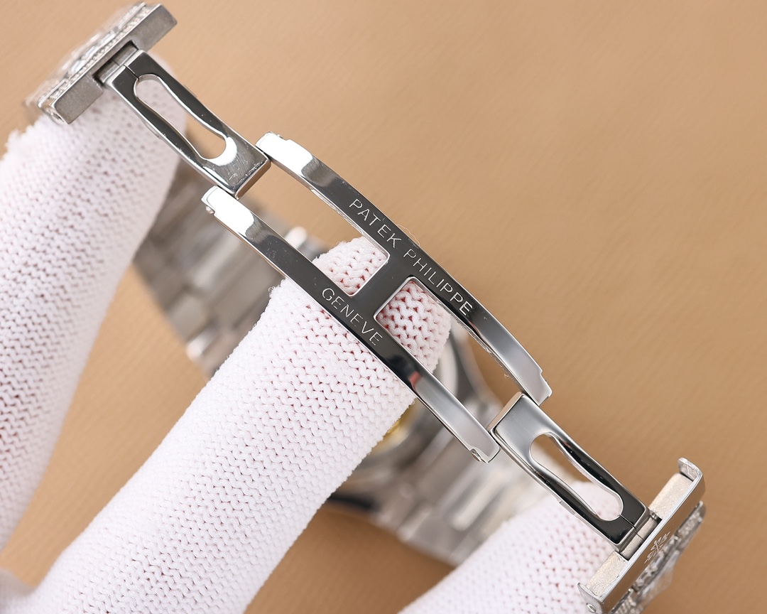 Patek Philippe Platinum Nautilus Watches