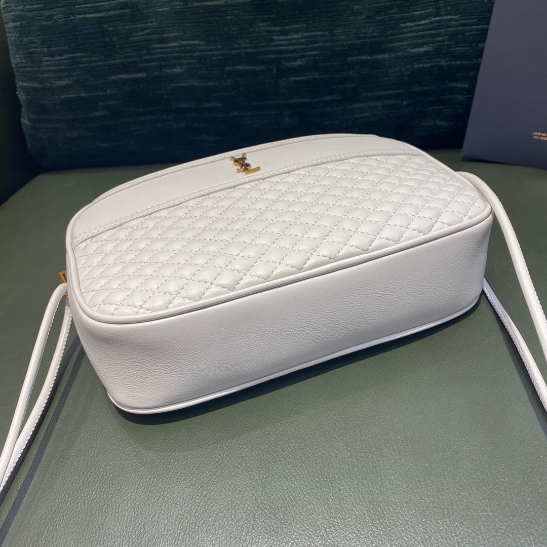 AINT LAURENT 𝙇𝙤𝙪 𝙇𝙤𝙪  #640990.JD