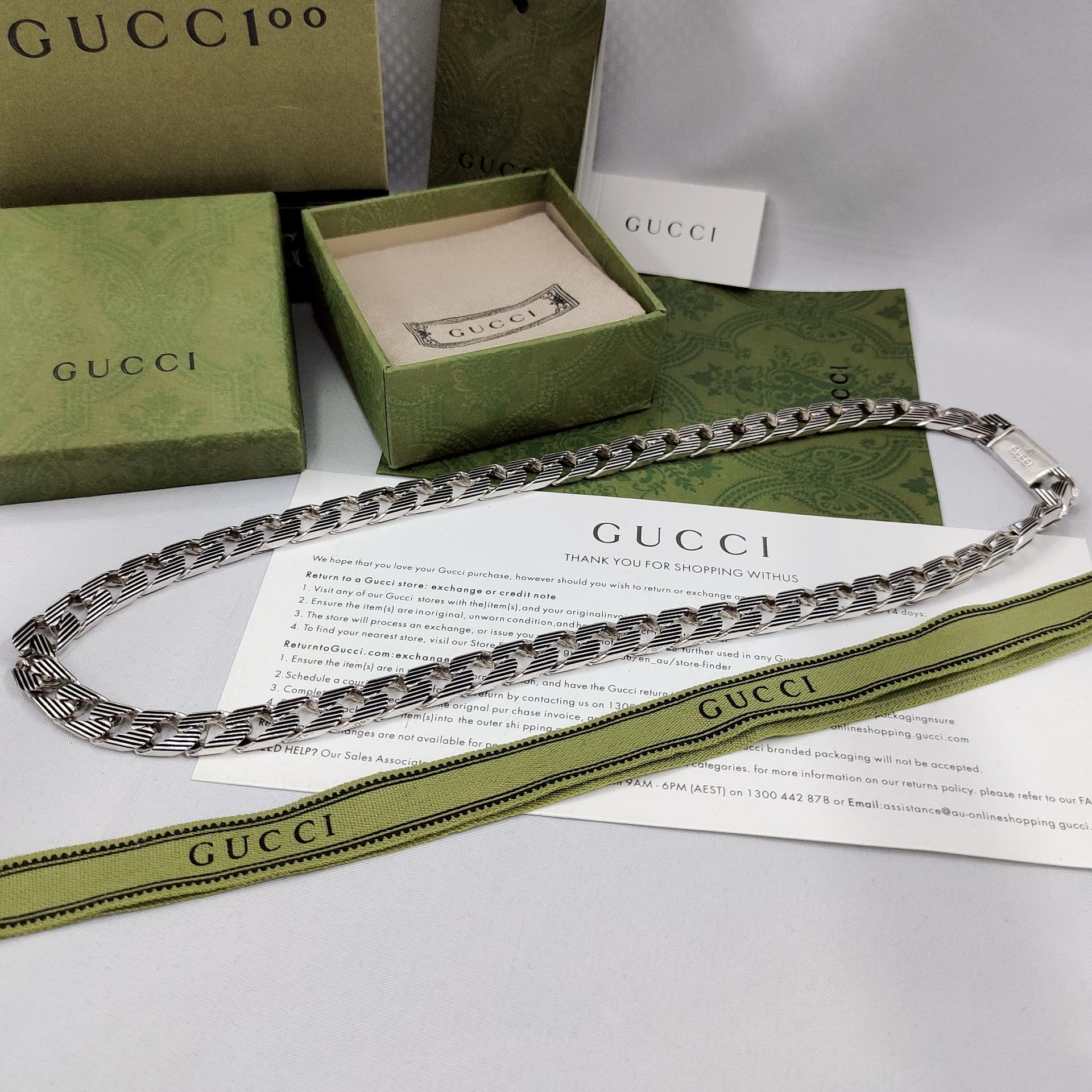 𝐆𝐮𝐜𝐜𝐢 striped necklace