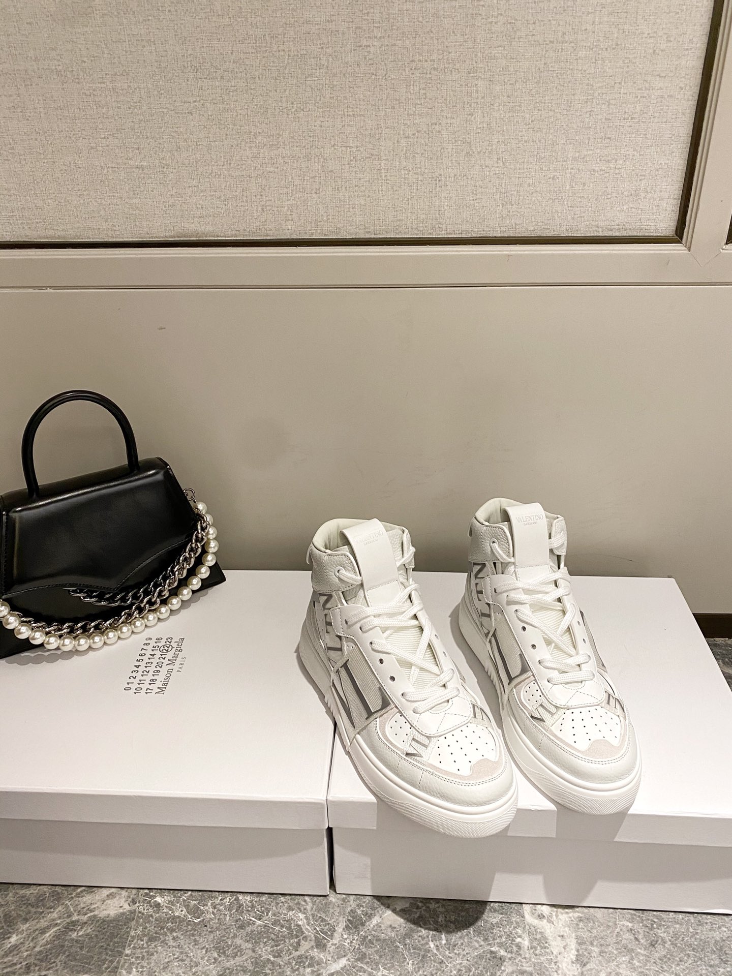 【Valentino】Valentino 2020 new high-top sneakers couple models on the new high end quality