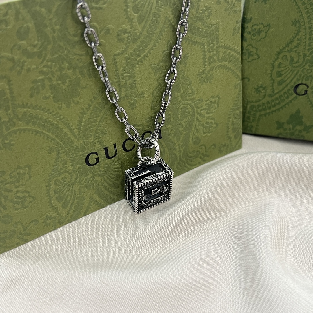 𝐆𝐮𝐜𝐜𝐢 925 Sterling Silver Square G Cutout Pendant Necklace