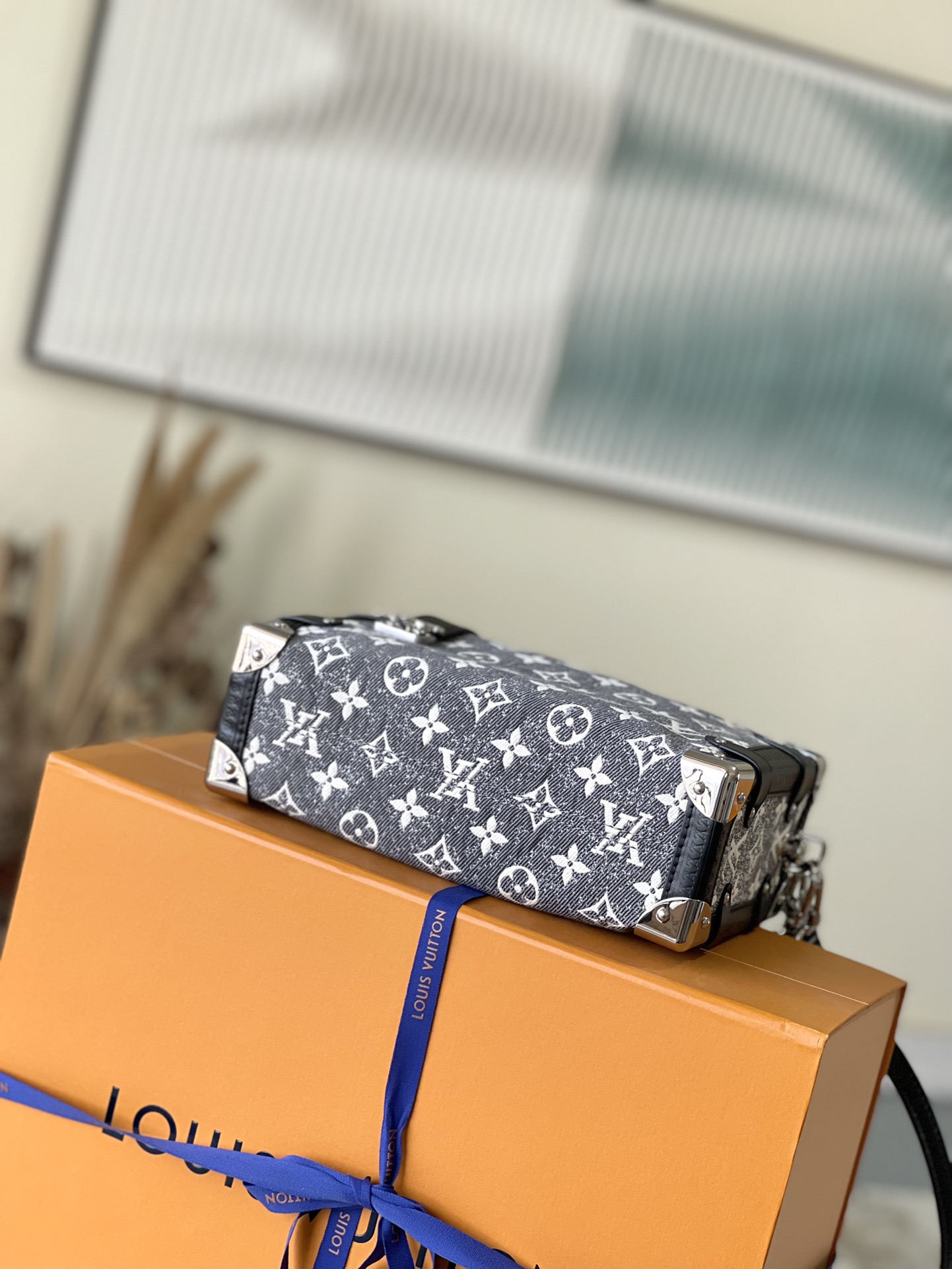 𝐋𝐎𝐔𝐈𝐒 𝐕𝐔𝐈𝐓𝐓𝐎𝐍    M21460