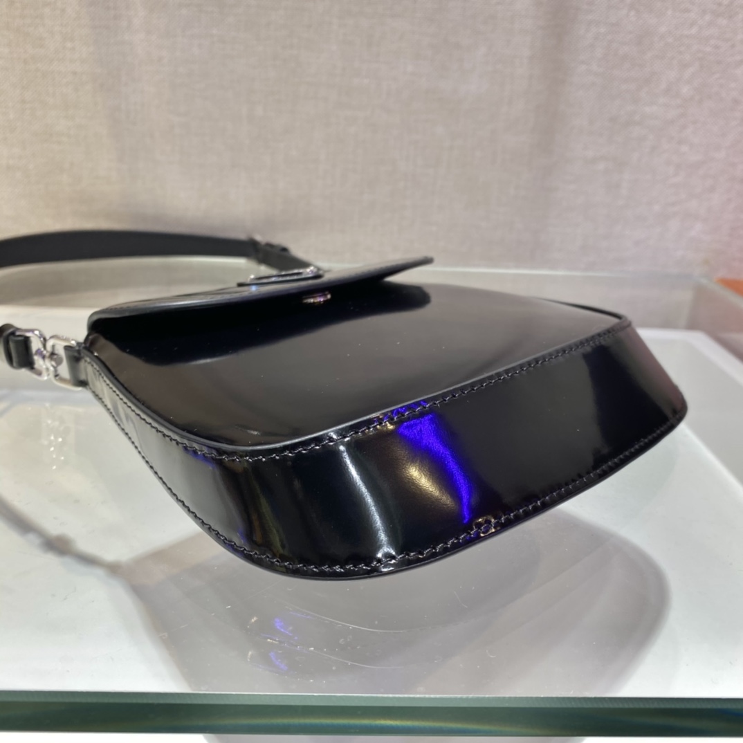 𝐏𝐑𝐀𝐃𝐀 mini 1BH188