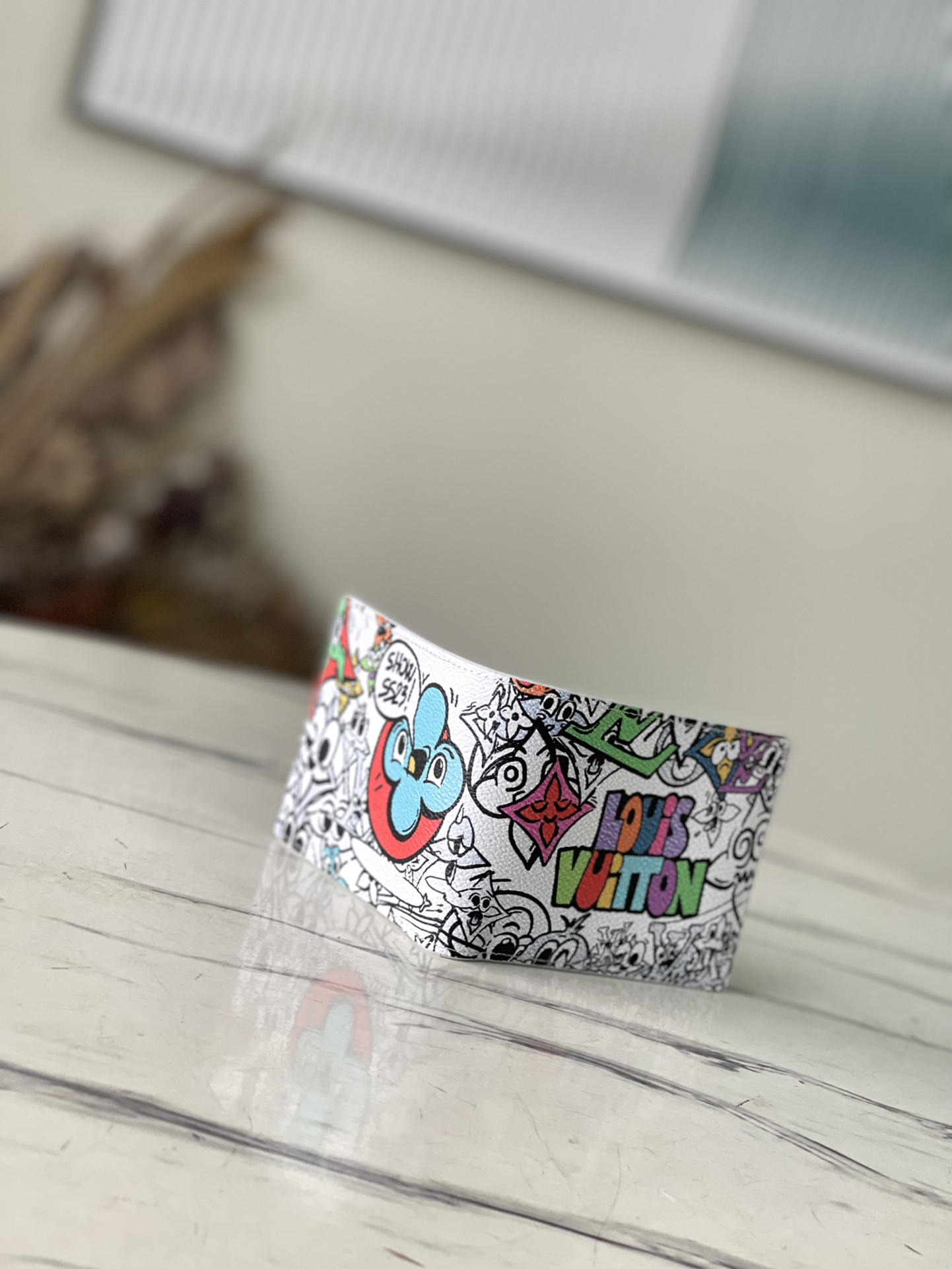 𝐋𝐎𝐔𝐈𝐒 𝐕𝐔𝐈𝐓𝐓𝐎𝐍   M82023