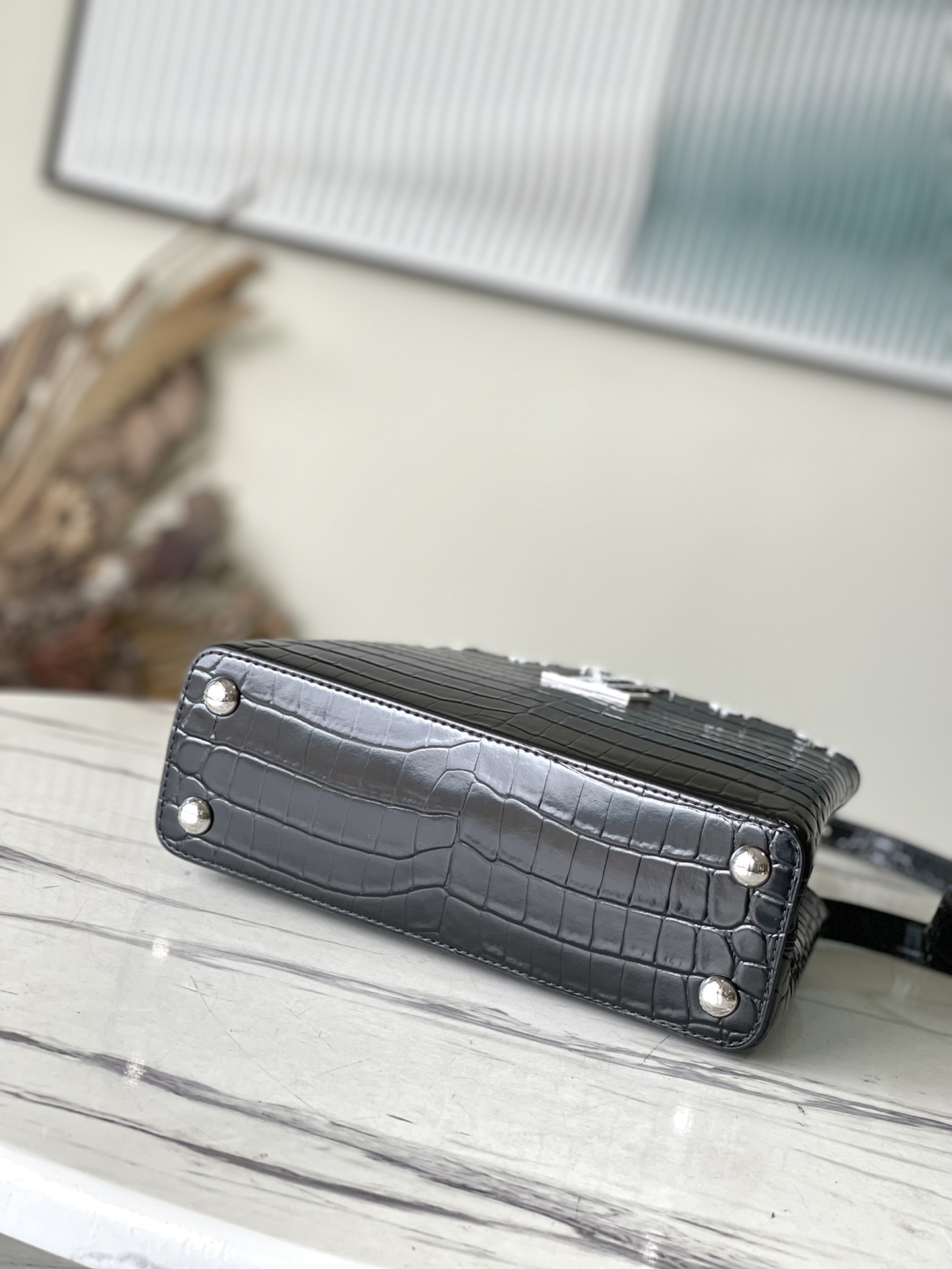 𝐋𝐎𝐔𝐈𝐒 𝐕𝐔𝐈𝐓𝐓𝐎𝐍   M51783