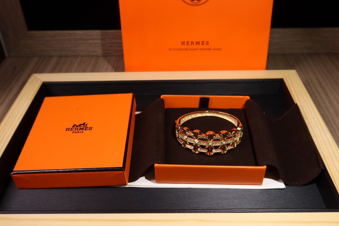 Hermes bracelet