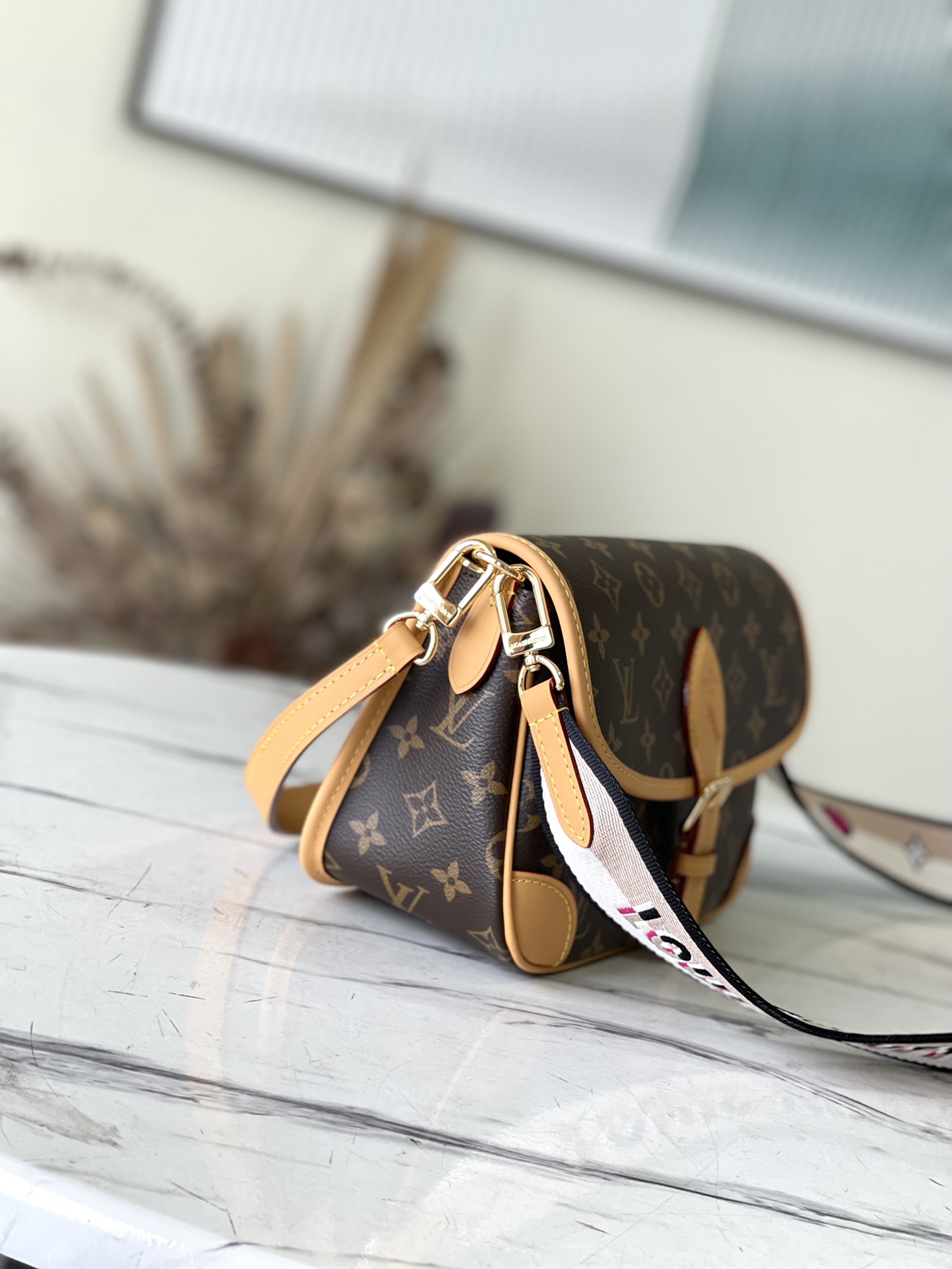 𝐋𝐎𝐔𝐈𝐒 𝐕𝐔𝐈𝐓𝐓𝐎𝐍   M45985