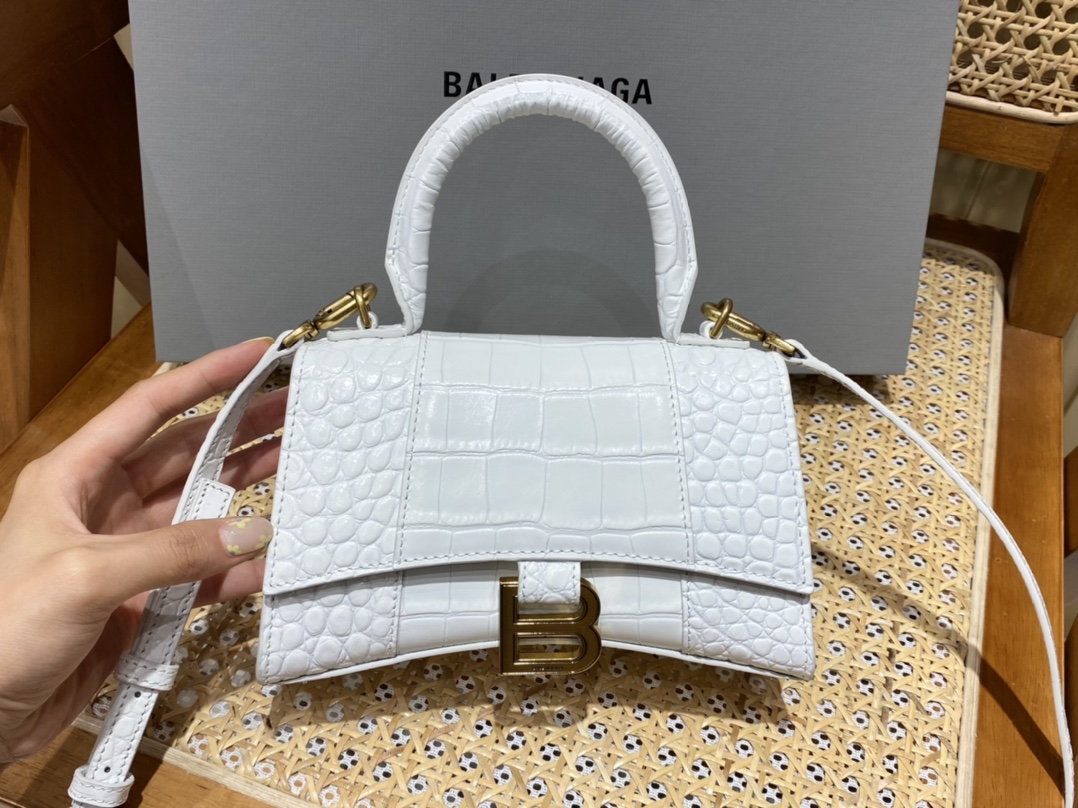 BALENCIAGA 𝐇𝐨𝐮𝐫𝐠𝐥𝐚𝐬𝐬 𝐗𝐒 crocodile-textured cowhide