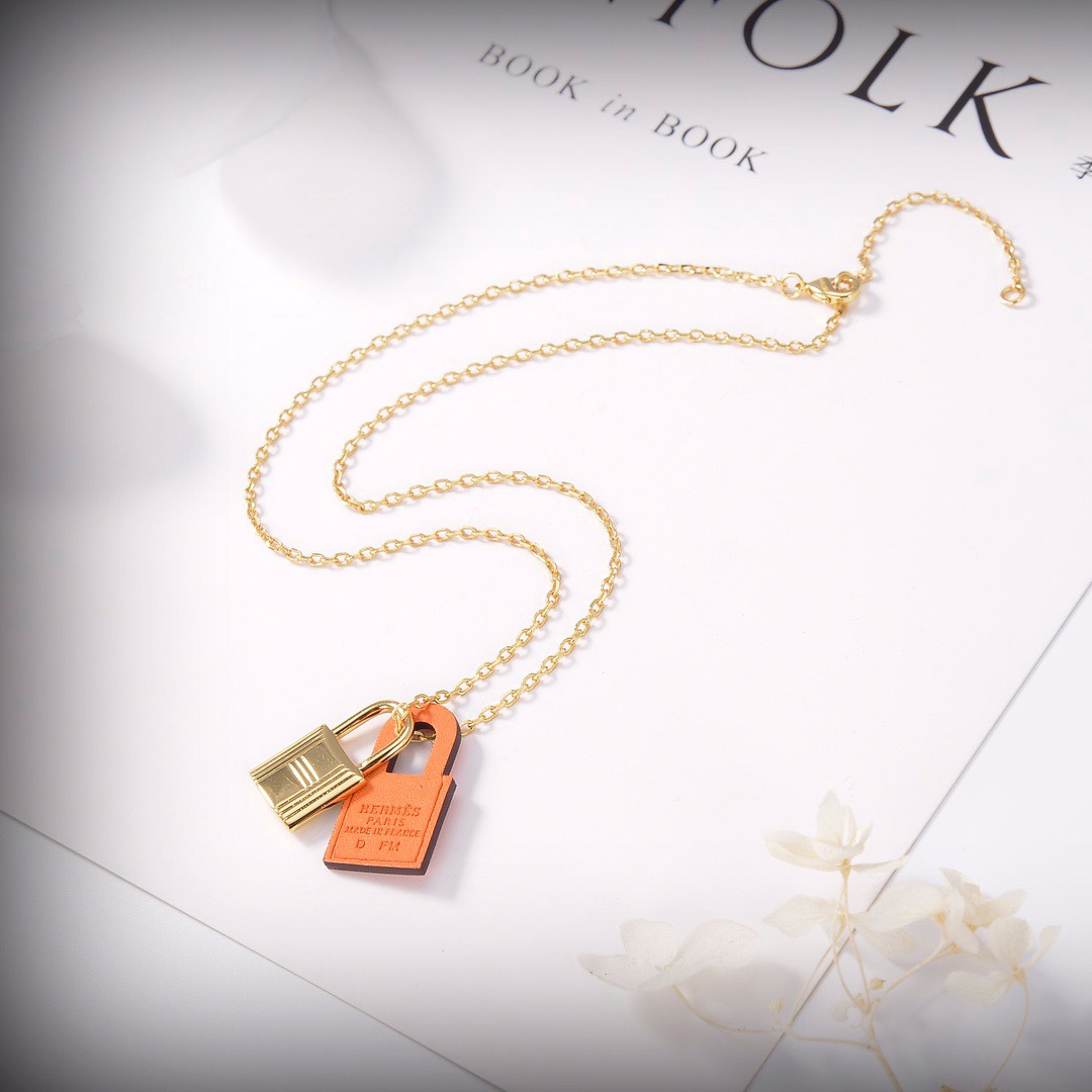 Hermes necklace