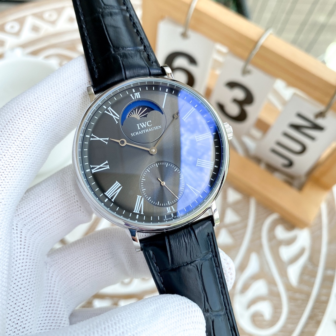 IWC- Fine men's watches Fully automatic mechanical movement, top 316 steel case and strap