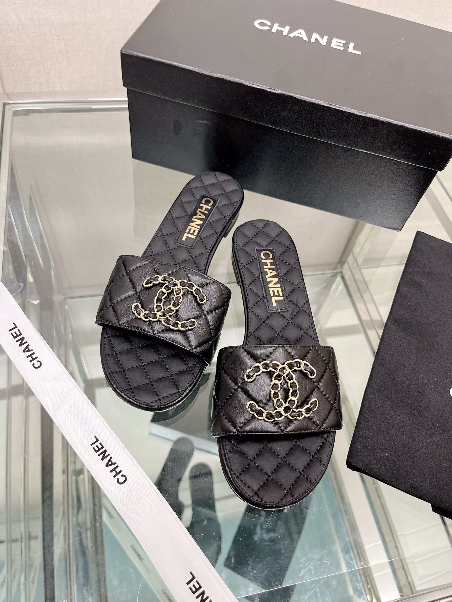 CHANEL 23Ss new diamond check chain double C buckle metal heel slippers sheepskin lining