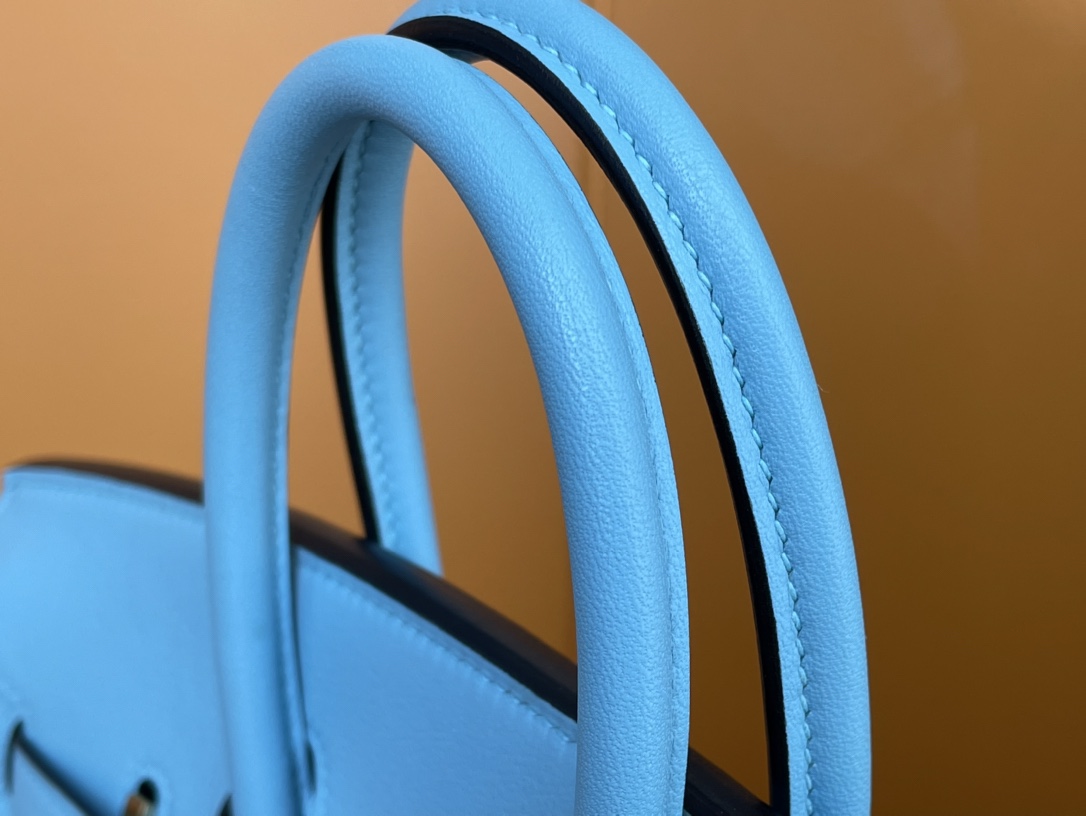 Birkin 25/30 Northern Blue swift Leather Gold Buckle