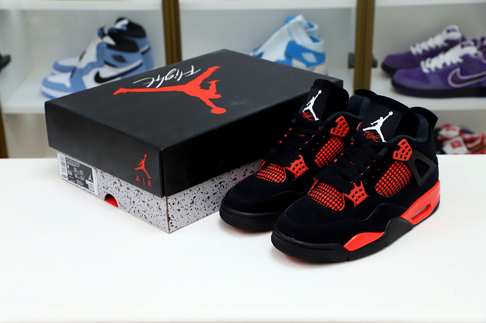 AIR JORDAN 4 RETRO RED THUNDER