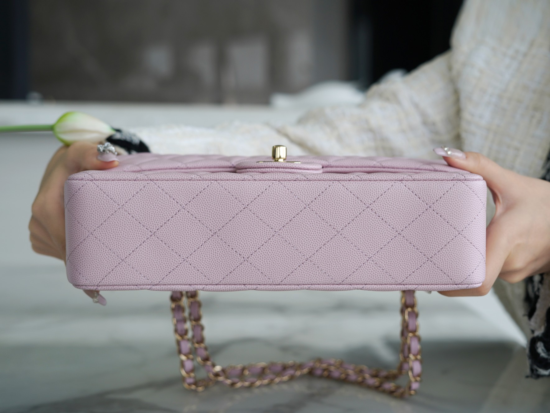 𝐂𝐇𝐀𝐍𝐄𝐋 Classic Flap France 🇫🇷 𝐇𝐇 𝐚𝐚𝐬 Original Caviar 🐂 Washed Tire Ox Medium 🐘Cherry Blossom Powder