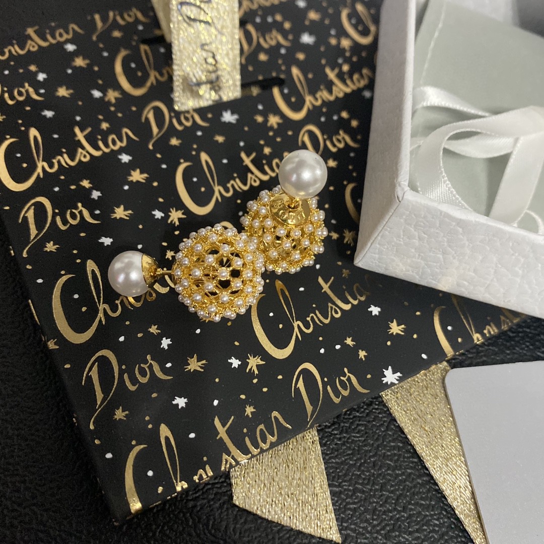 Dior stud earrings