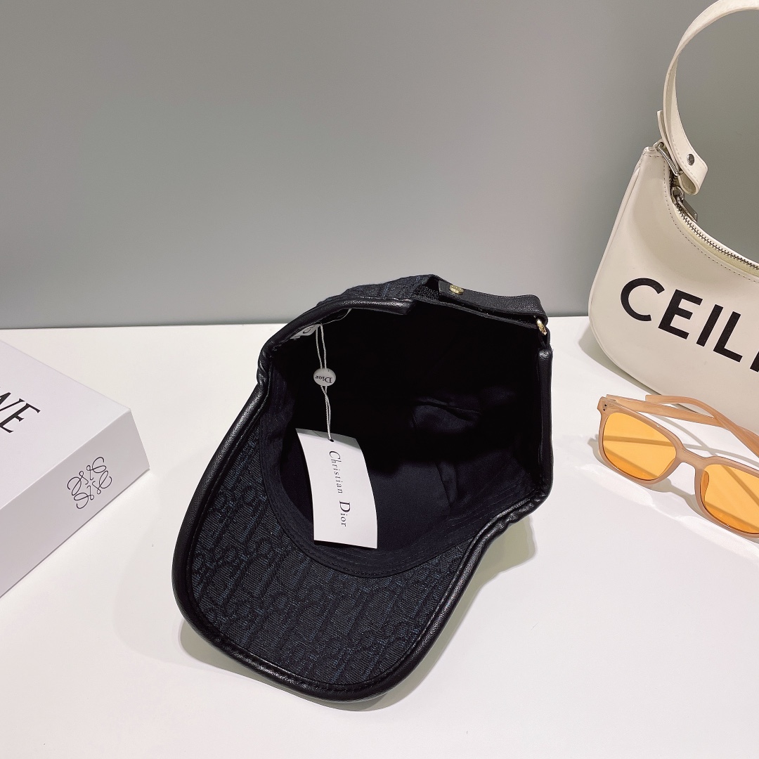 Dior (Dior) new original single embroidery baseball cap