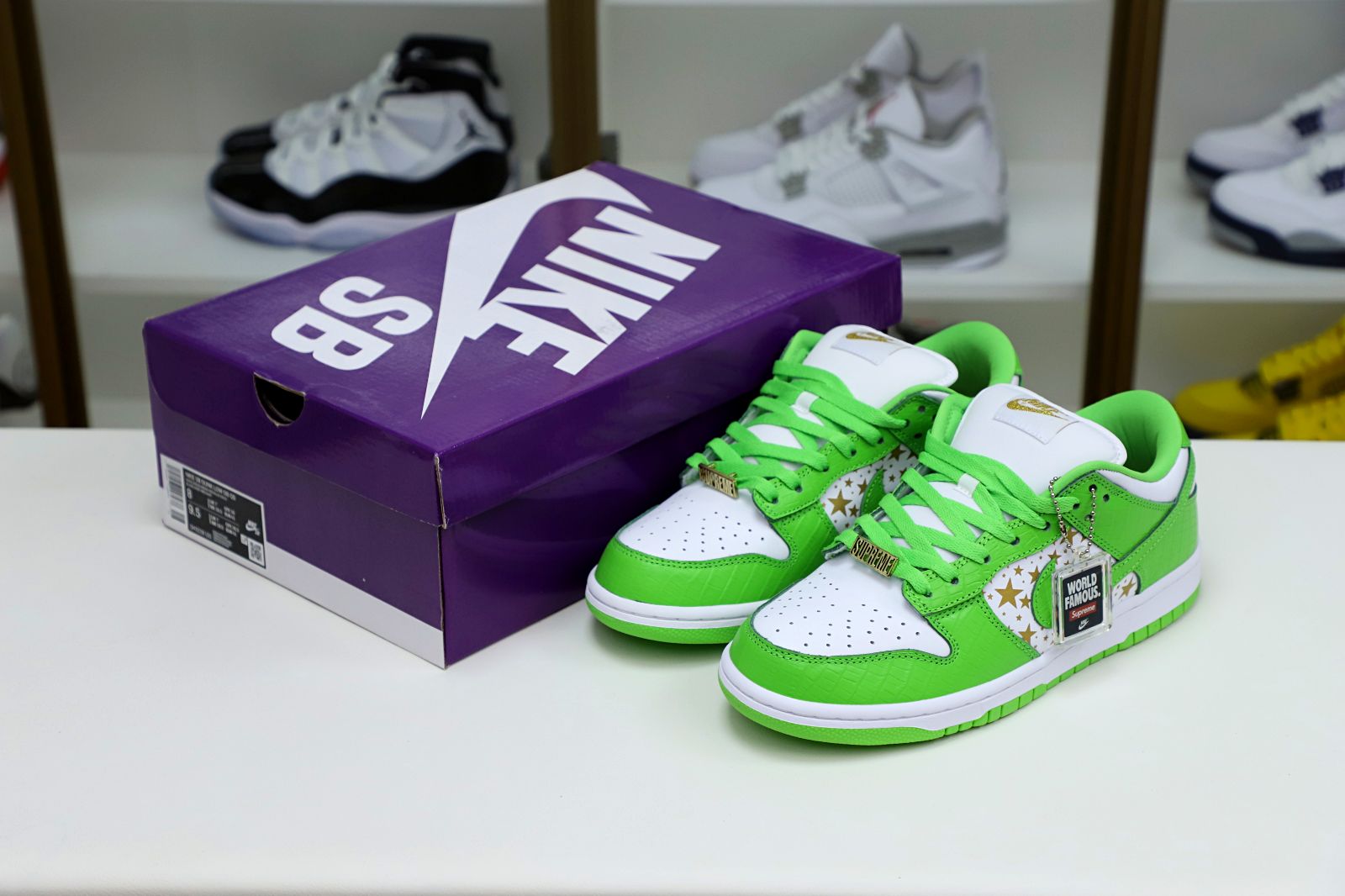 Supreme x Nike SB Dunk Low Mean Green