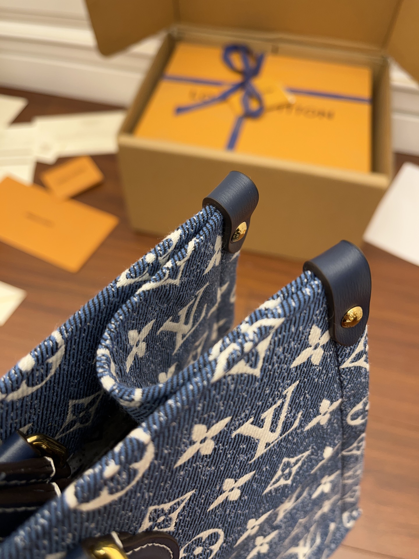 Louis Vuitton M59608