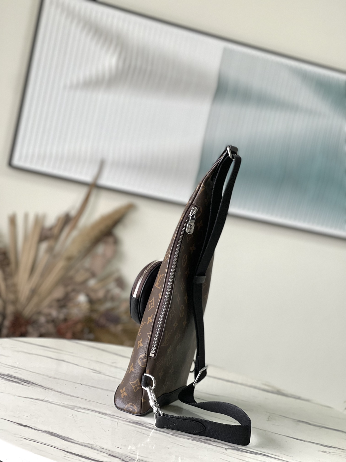 𝐋𝐎𝐔𝐈𝐒 𝐕𝐔𝐈𝐓𝐓𝐎𝐍 M30936 Presbyopia Duo Shoulder Bag Stitching