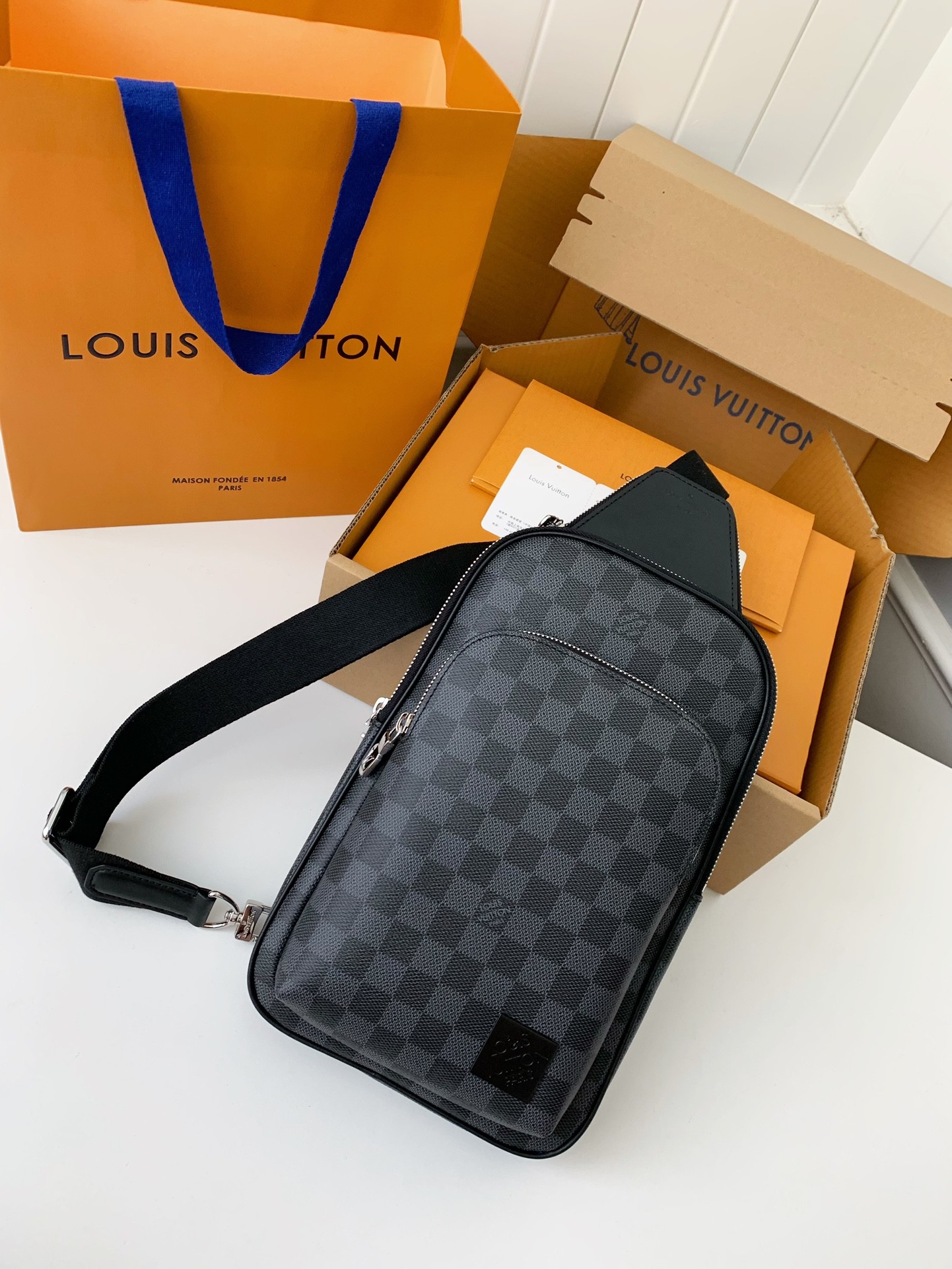 Louis Vuitton damier graphite Men's Shoulder Bags M45302, Top Quality Size: 20X31X7cm