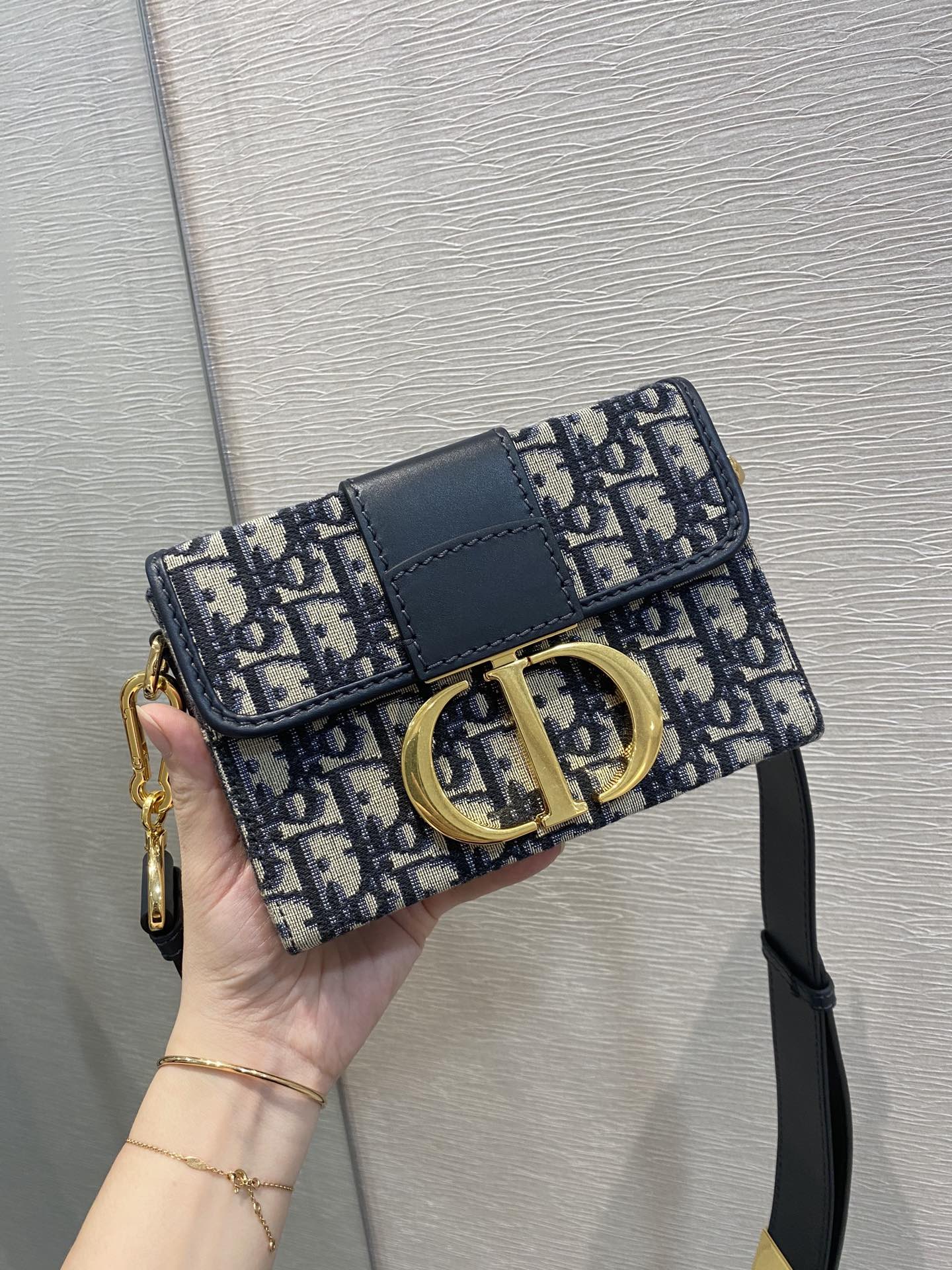 Montaigne Oblique Print