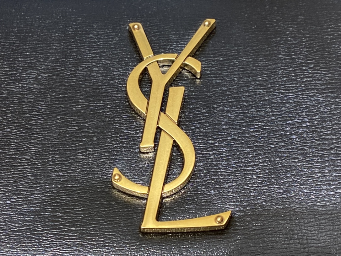 SAINT LAURENT 𝙉𝙚𝙬 𝙢𝙚𝙙𝙞𝙪𝙢 𝙨𝙪𝙣𝙨𝙚𝙩 #634723.JD
