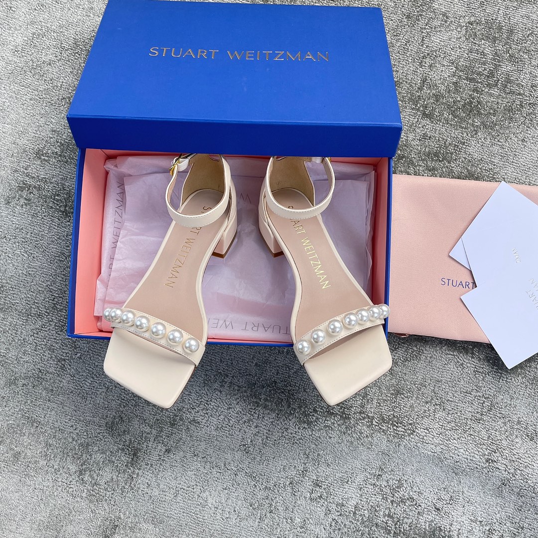 Stuar*t weitzma*n sandals