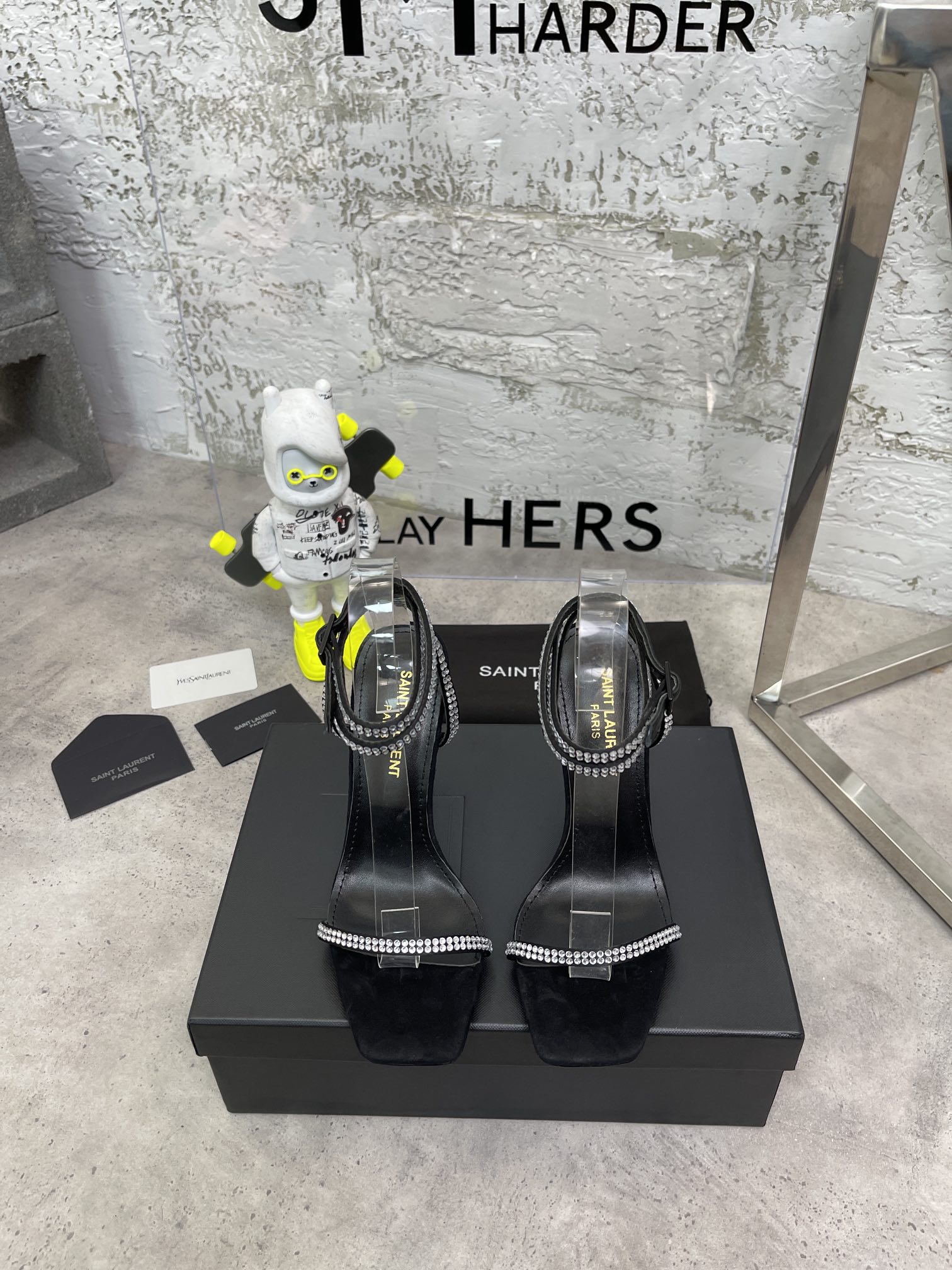 𝙎𝙖𝙞𝙣𝙩 𝙇𝙖𝙪𝙧𝙚𝙣𝙩 | 𝟐𝟎𝟐𝟐/𝐒𝐒 𝐧𝐞𝐰 YSL｜Early spring hot ysl high heel strappy sandals Italian leather sole