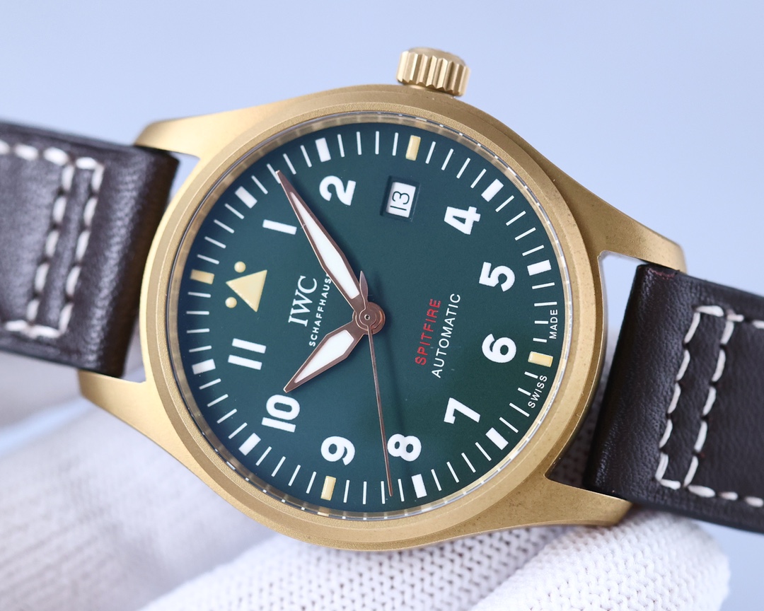 IWC- Spitfire Bronze automatic mechanical watch Titanium caseback