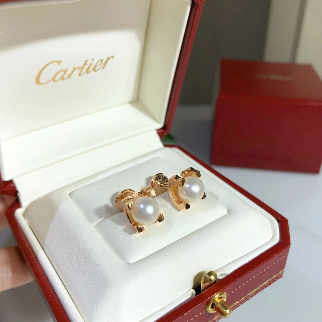 Cartier necklace